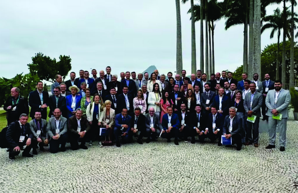 Prefeitos entregam carta que será encaminhada a líderes mundiais durante a COP30